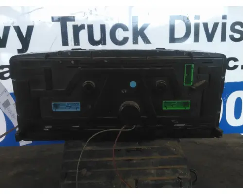 VOLVO VNL GAUGE CLUSTER