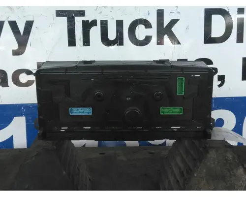 VOLVO VNL GAUGE CLUSTER