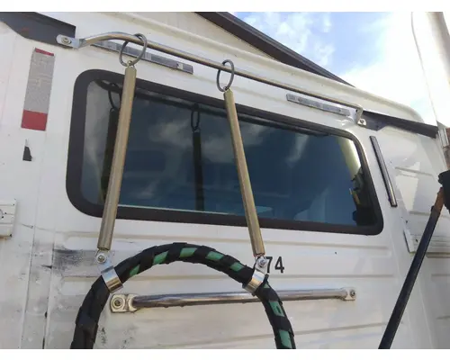 VOLVO VNL GLASS, BACK