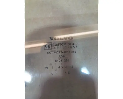 VOLVO VNL GLASS, DOOR, FRONT