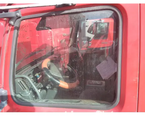 VOLVO VNL GLASS, DOOR, FRONT