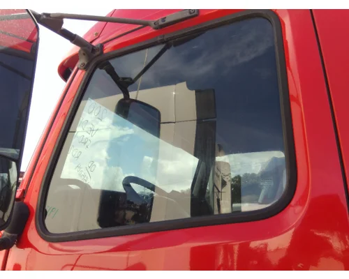 VOLVO VNL GLASS, DOOR, FRONT