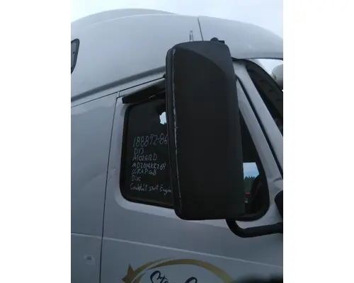 VOLVO VNL GLASS, DOOR, FRONT