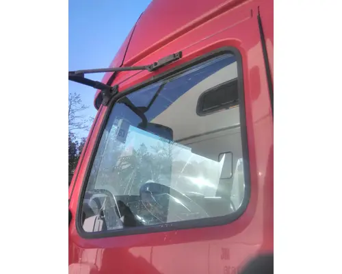 VOLVO VNL GLASS, DOOR, FRONT