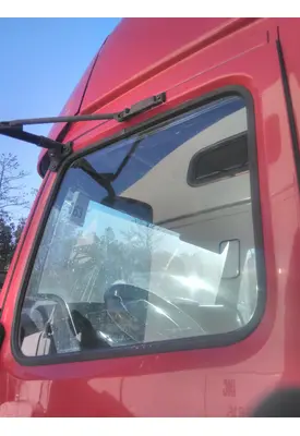 VOLVO VNL GLASS, DOOR, FRONT