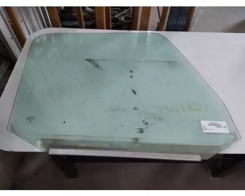 VOLVO VNL GLASS, DOOR, FRONT