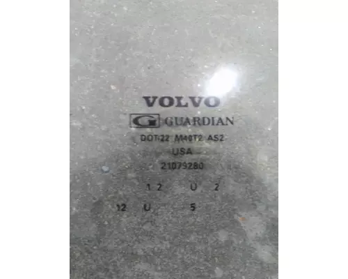 VOLVO VNL GLASS, DOOR, FRONT