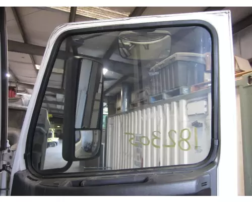 VOLVO VNL GLASS, DOOR, FRONT