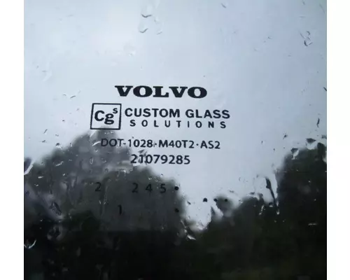 VOLVO VNL GLASS, DOOR, FRONT