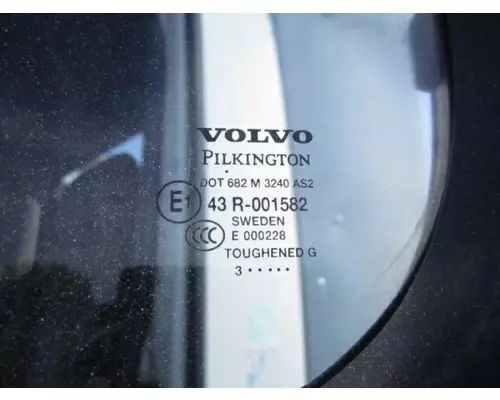 VOLVO VNL GLASS, DOOR, FRONT