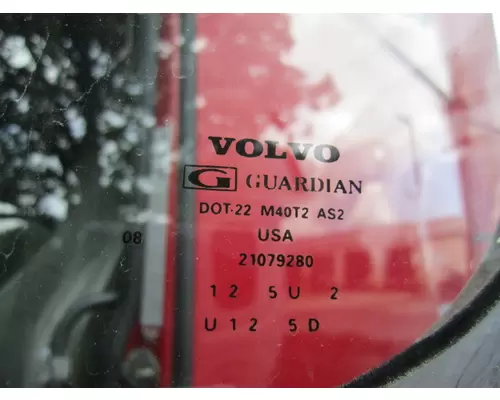 VOLVO VNL GLASS, DOOR, FRONT