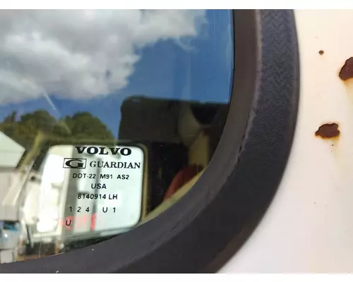 VOLVO VNL GLASS, DOOR, FRONT