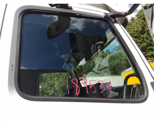 VOLVO VNL GLASS, DOOR, FRONT