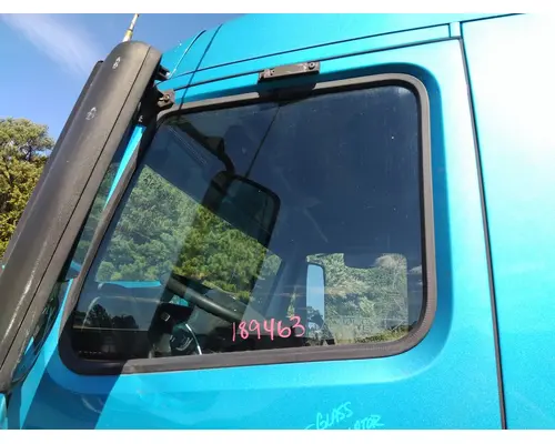 VOLVO VNL GLASS, DOOR, FRONT