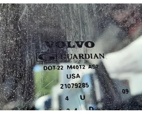 VOLVO VNL GLASS, DOOR, FRONT