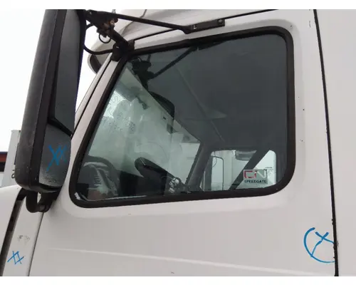 VOLVO VNL GLASS, DOOR, FRONT