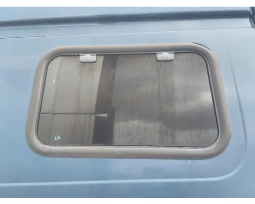VOLVO VNL GLASS, SLEEPER