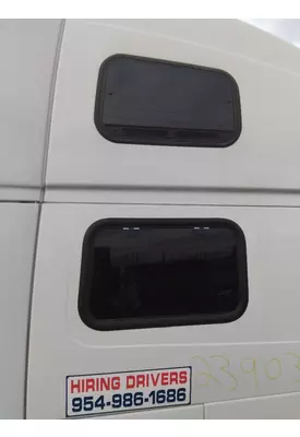 VOLVO VNL GLASS, SLEEPER