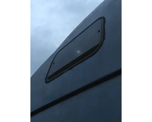 VOLVO VNL GLASS, SLEEPER
