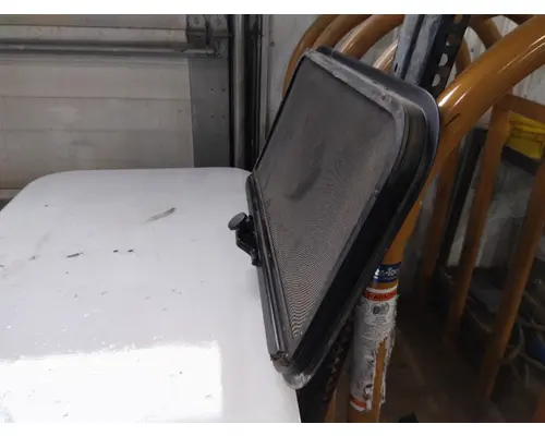 VOLVO VNL GLASS, SLEEPER