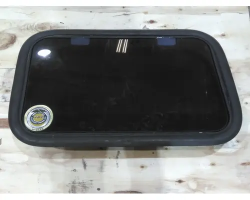 VOLVO VNL GLASS, SLEEPER