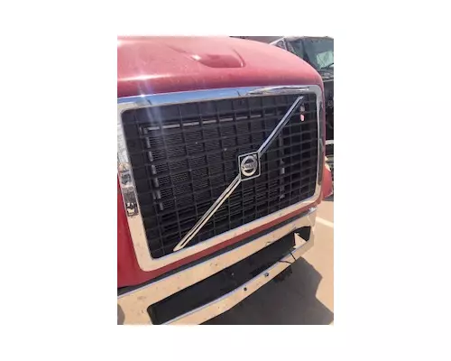 VOLVO VNL Grille