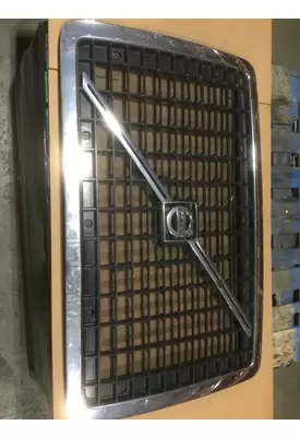 VOLVO VNL Grille