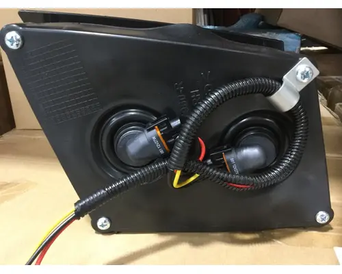 VOLVO VNL HEADLAMP - FOG