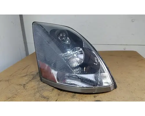 VOLVO VNL HEADLAMP ASSEMBLY