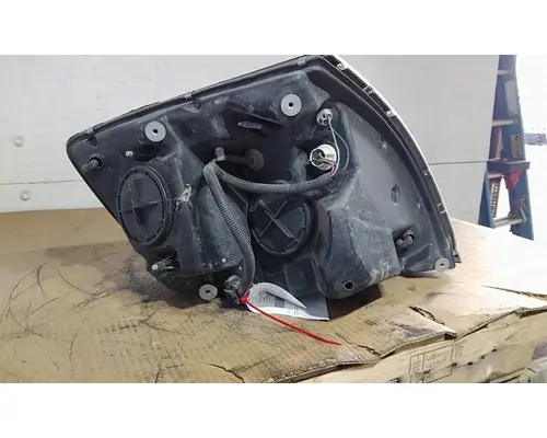 VOLVO VNL HEADLAMP ASSEMBLY