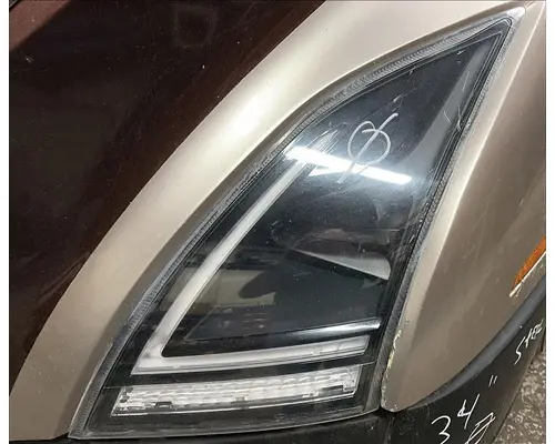 VOLVO VNL HEADLAMP ASSEMBLY