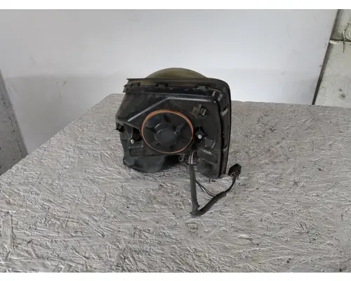 VOLVO VNL HEADLAMP ASSEMBLY