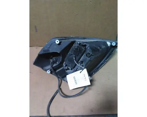 VOLVO VNL HEADLAMP ASSEMBLY