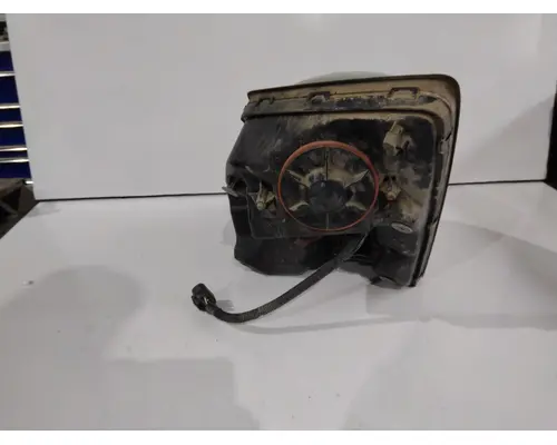 VOLVO VNL HEADLAMP ASSEMBLY