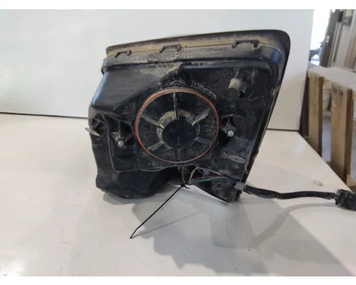 VOLVO VNL HEADLAMP ASSEMBLY