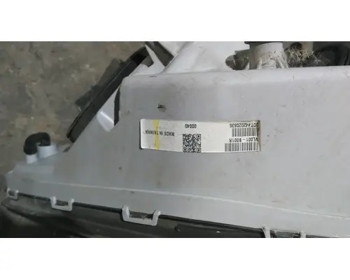 VOLVO VNL HEADLAMP ASSEMBLY