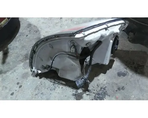 VOLVO VNL HEADLAMP ASSEMBLY