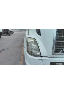 VOLVO VNL HEADLAMP ASSEMBLY