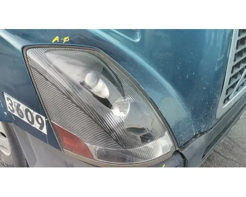 VOLVO VNL HEADLAMP ASSEMBLY