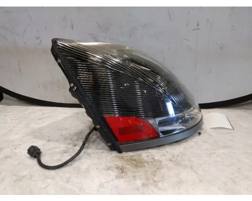 VOLVO VNL HEADLAMP ASSEMBLY