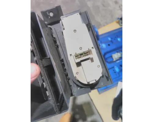 VOLVO VNL HEADLAMP SWITCH
