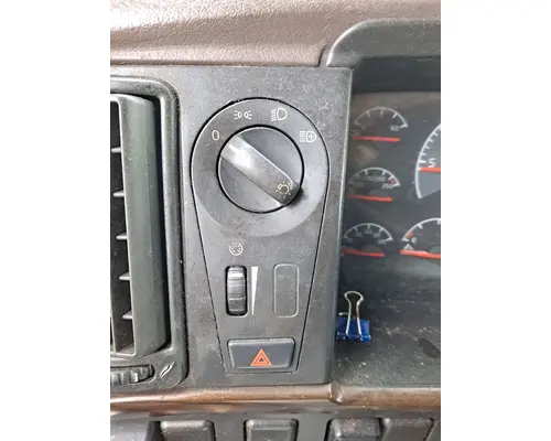 VOLVO VNL HEADLAMP SWITCH