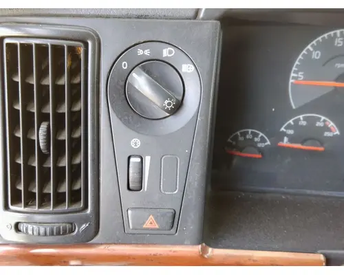 VOLVO VNL HEADLAMP SWITCH