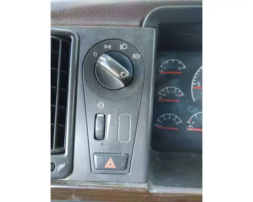 VOLVO VNL HEADLAMP SWITCH