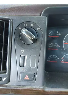 VOLVO VNL HEADLAMP SWITCH