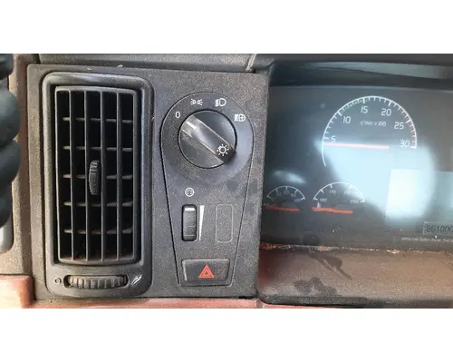 VOLVO VNL HEADLAMP SWITCH