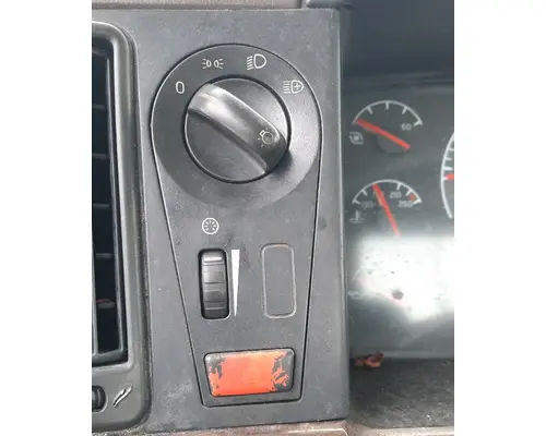 VOLVO VNL HEADLAMP SWITCH