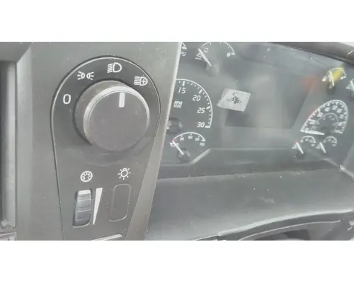 VOLVO VNL HEADLAMP SWITCH