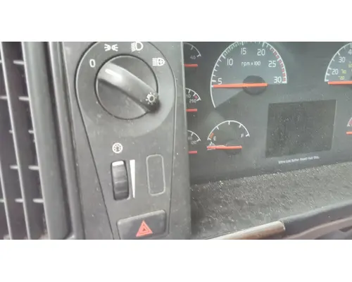VOLVO VNL HEADLAMP SWITCH