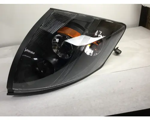 VOLVO VNL HEADLAMP